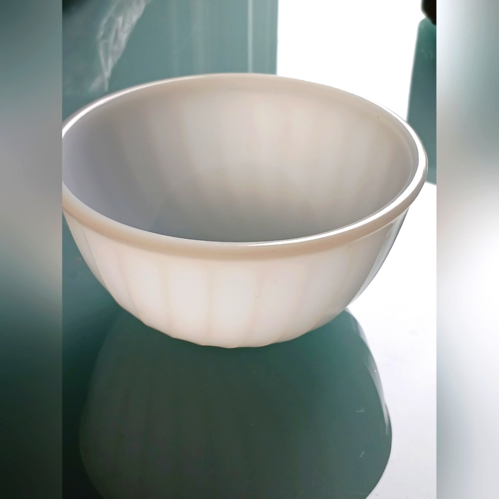 Fire King White Swirl Pattern Bowl
